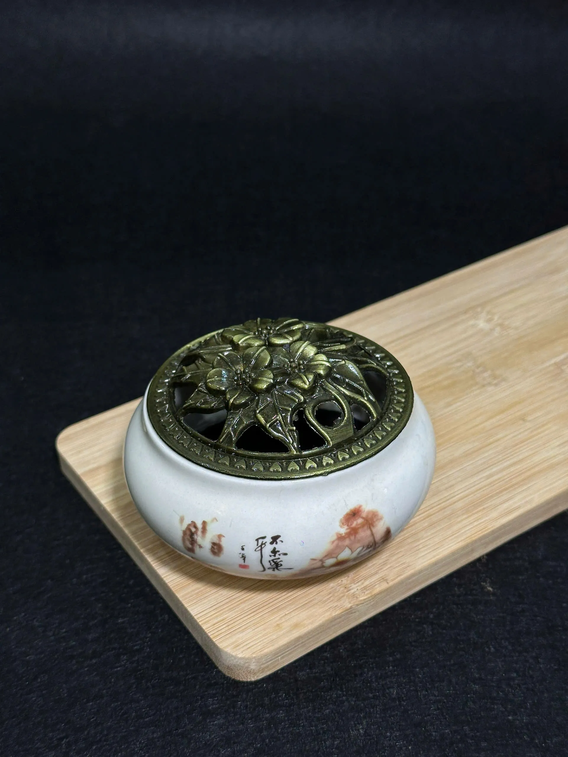 Crackle-Glaze Ceramic Agarwood Burner – Includes Fire-Resistant Liner for Incense Cones